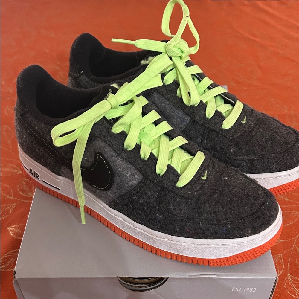 Nike Air Force 1 -Kids Gray and Neon Green Sneakers
